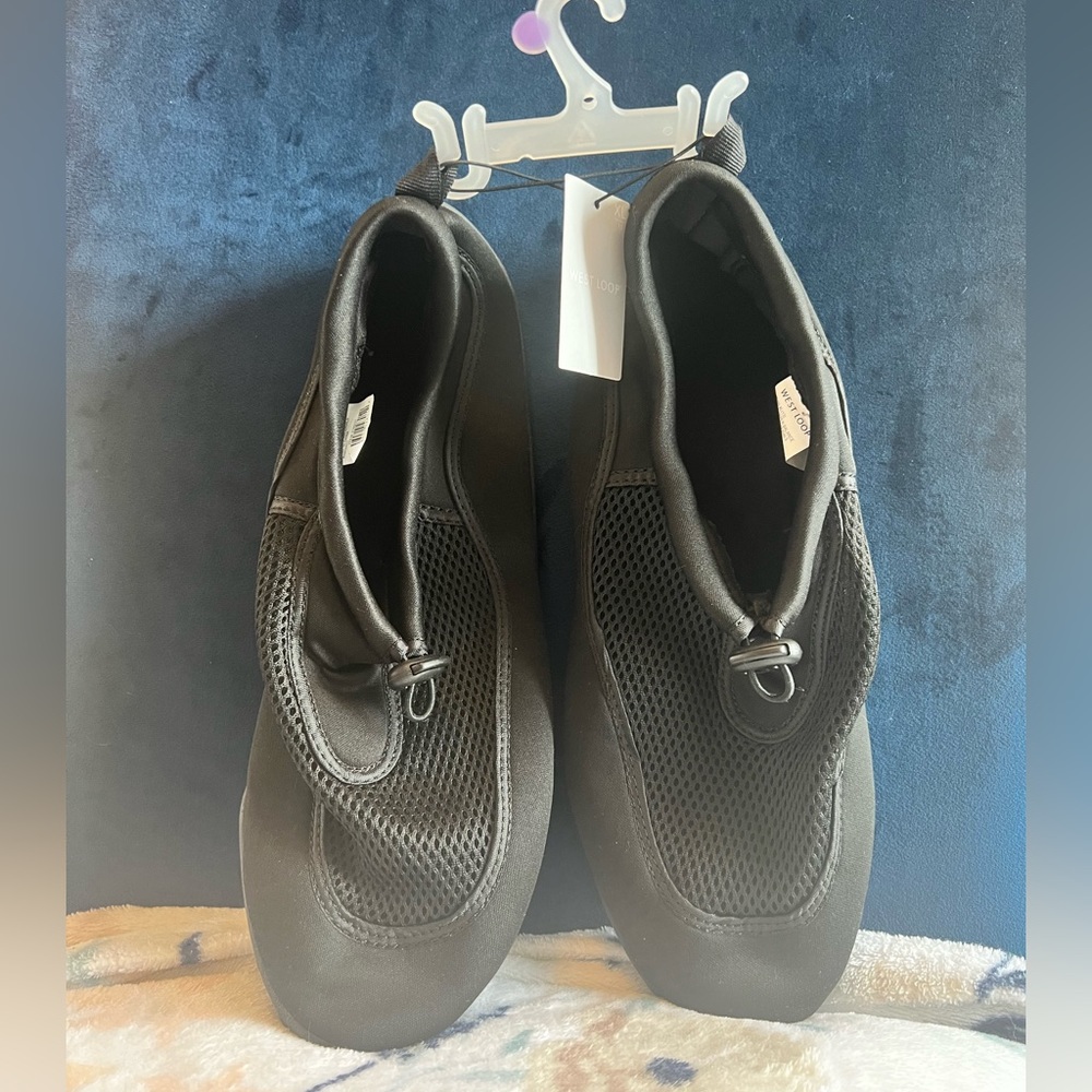 NWT, Size: 13 & 9/10, Brand: West Loop, Men’s Water Aqua Shoes